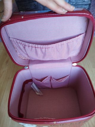 Neceser vintage Hello Kitty de oysho