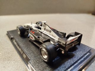 McLaren Mercedes MP4-14 (1999) a escala 1:43