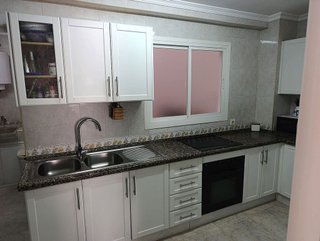 Piso en venta en Playa de la Fontanilla en Marbella