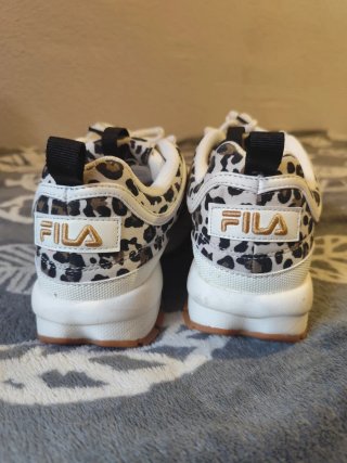 Zapatillas Fila Leopardo Beige y Marrón