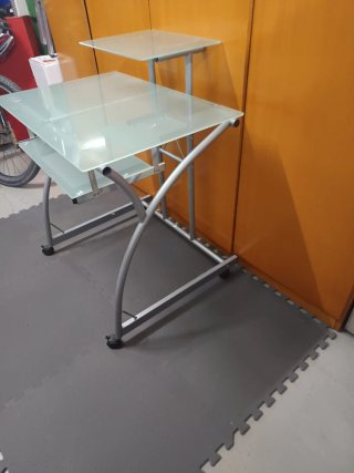 MESA Escritorio  Cristal y Metal