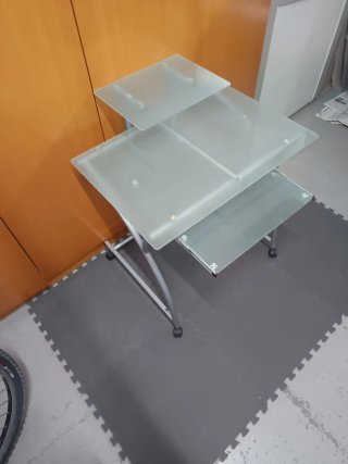 MESA Escritorio  Cristal y Metal