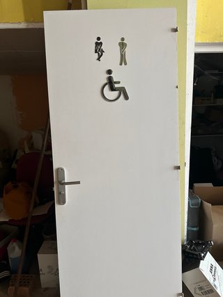 Puerta de madera para baño