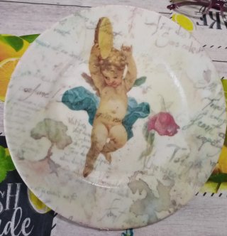 Angelo con  tamburello.