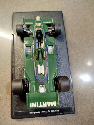 Coche a escala Martini Lotus 79 (1979)