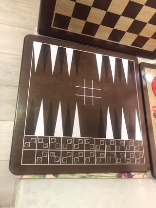 Mueble Cajetín con 6 Juegos de Mesa tableros