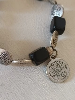 Conjunto collar, pulsera y pendientes T&B