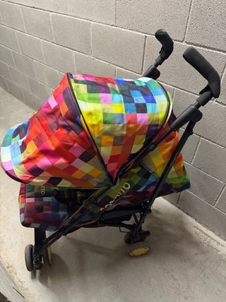 Carrito de paseo Cosatto colorido