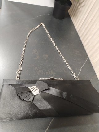 Bolso de fiesta negro con pedrería