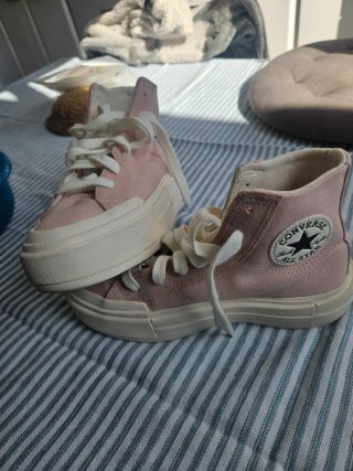 Converse rosas y blancas