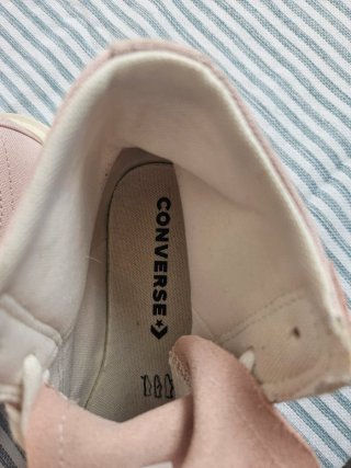 Converse rosas y blancas