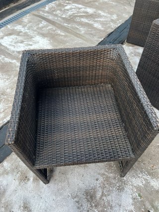 Mesa de jardín y sillas ratán + cristal