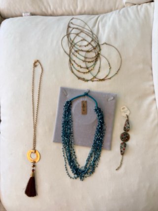 Lote Bisutería Collares y Pulsera