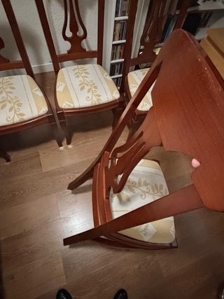 Juego de 4 sillas de comedor de madera