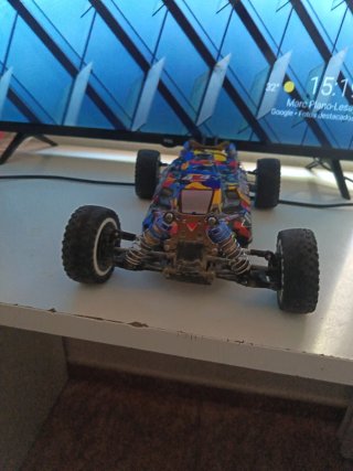 Coche RC todoterreno wltoys