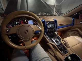 Porsche Cayenne 2011
