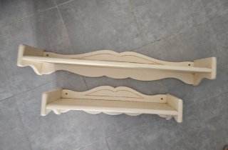 Scaffali in legno massello bianco rotto