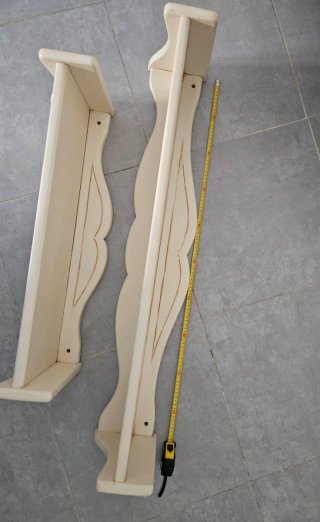Scaffali in legno massello bianco rotto