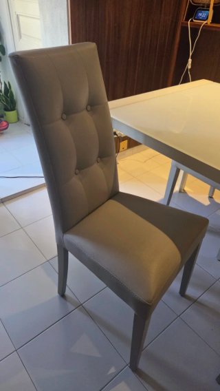 Mesa cristal y metal con 4 sillas