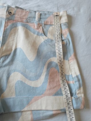 Pantalón corto Bershka estampado