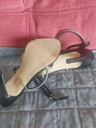 Sandalias de vestir con pedrería