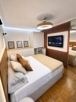 Cabecero de madera natural hecho a mano