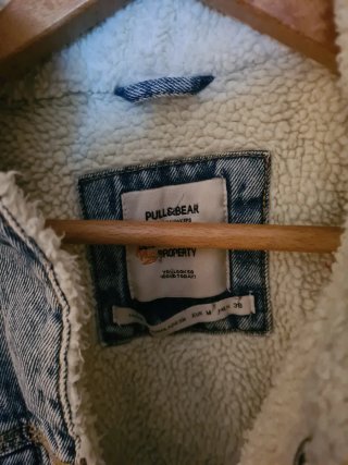 Cazadora vaquera Pull&Bear borreguillo Talla M