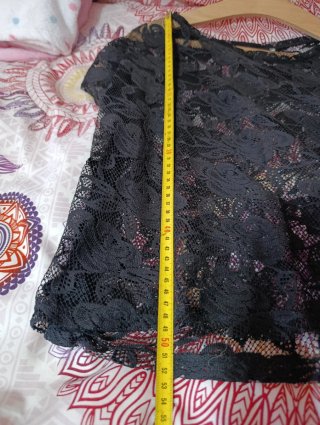 Blusa encaje negra