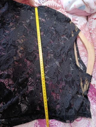 Blusa encaje negra