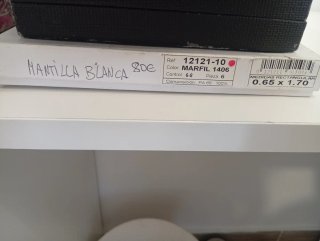 Mantilla de encaje blanca