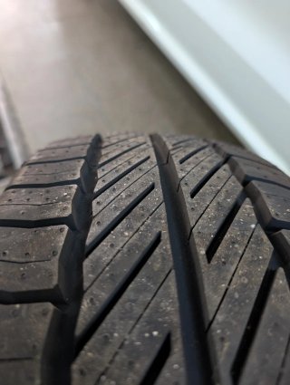 Neumáticos Kormoran Cargospeed 215/65R15C 104/102T