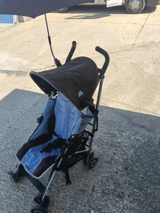 Sillita de paseo Maclaren azul y marrón