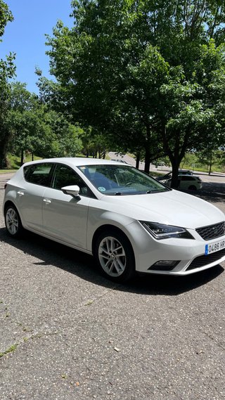 SEAT León 1.6 TDI 105 CV Acabado Style con Kit FR