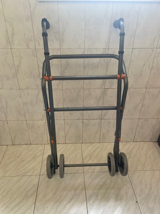 Andador plegable