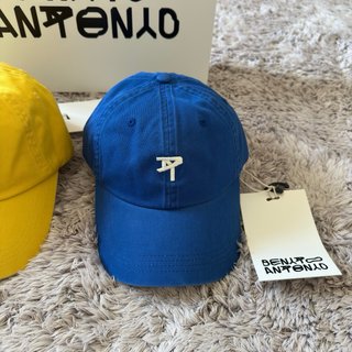 Pack 2 Bonés Zara x Bad Bunny Benito Antonio