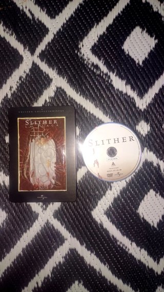 SLITHER, ( LA PLAGA ) DVD STEELBOOK DESCATALOGADA
