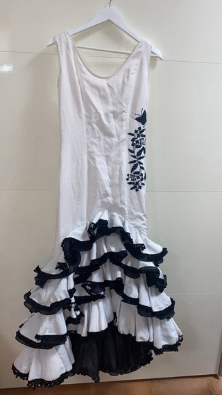 Traje de flamenca blanco y negro TALLA 40