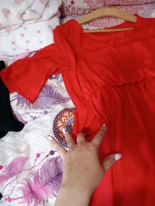 Mono corto rojo