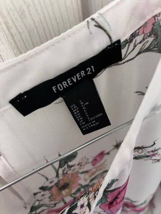 Blusa Forever 21 floreale taglia S