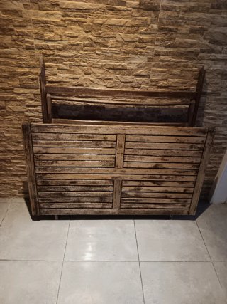 Mesa de madera 113x53