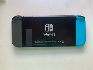 Nintendo Switch + Accesorios