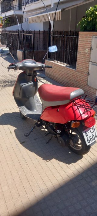 Honda Vision 75cc Roja - Papeles en regla.
