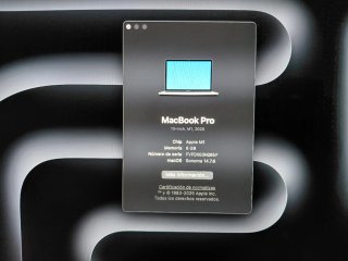 MacBook Pro 13” M1 (2020) 8GB RAM + Accesorios.
