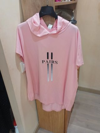 Camiseta con capucha rosa talla única