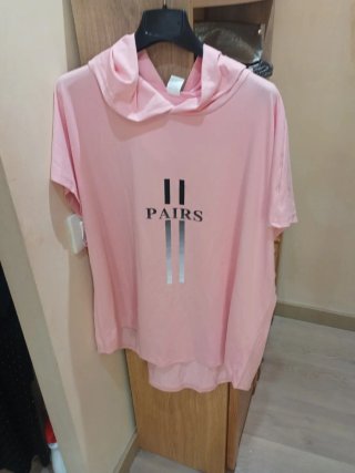 Camiseta con capucha rosa talla única