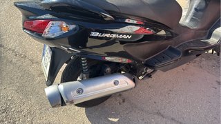 Burgman 125 Maxi Scooter Negra