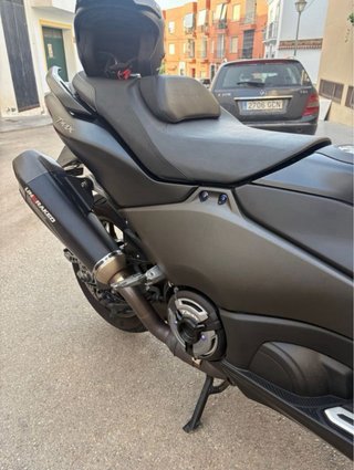 Yamaha TMAX 560 Negra