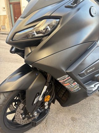 Yamaha TMAX 560 Negra