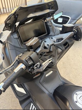 Yamaha TMAX 560 Negra