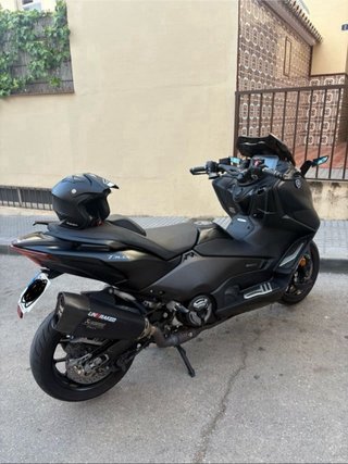 Yamaha TMAX 560 Negra